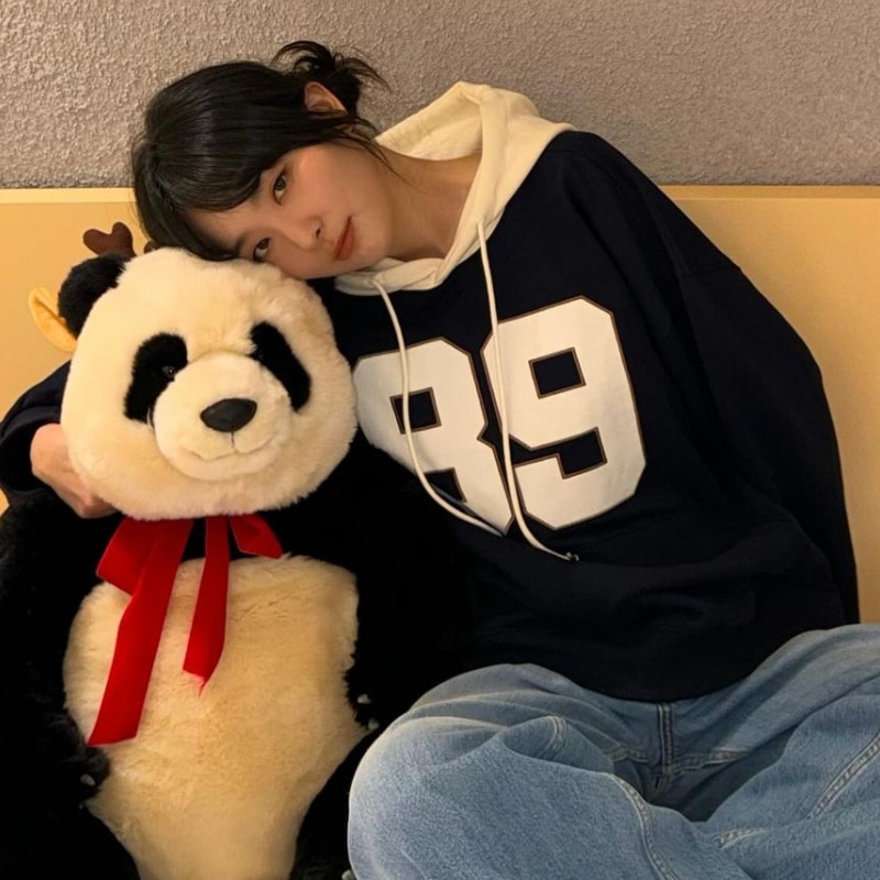 [Redvelvet スルギ 着用] Color block 89 logo hoodie 韓国 アイドル 長袖 レディース メンズ 大きいサイズ ゆったり 秋 冬