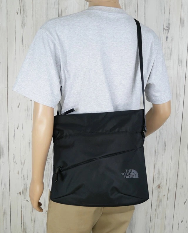 ザ・ノース・フェイス ショルダーバッグ メンズ NM82508 ピレネーショルダーL アウトドア レディース A4収納 肩掛け 斜め掛け シンプル 出張 カジュアル 鞄 カバン 黒 灰 8L ザ・ノース・フェイス ショルダーバッグ メンズ NM82508 ピレネーショルダーL アウトドア レディース A4収納 肩掛け 斜め掛け シンプル 出張 カジュアル 鞄 カバン 黒 灰 8L