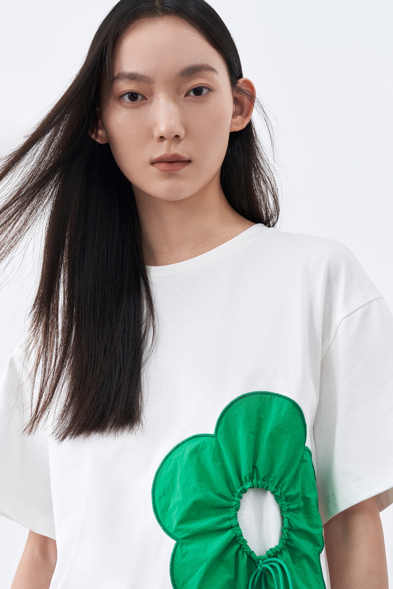 夏 秋 レディース 女性 ファッション 花柄 半袖 Tシャツカジュアル シンプル フラワー ホワイト S M L XL トップス Tシャツ シャツ 袖あり 半袖 かわいい 大人可愛い きれいめ 夏 秋 レディース 女性 ファッション 花柄 半袖 Tシャツカジュアル シンプル フラワー ホワイト S M L XL トップス Tシャツ シャツ 袖あり 半袖 かわいい 大人可愛い きれいめ