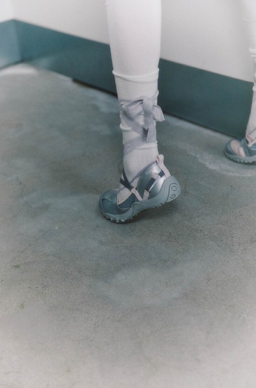 OJOS] Strap Embossed Toe Shoes フラットシューズ