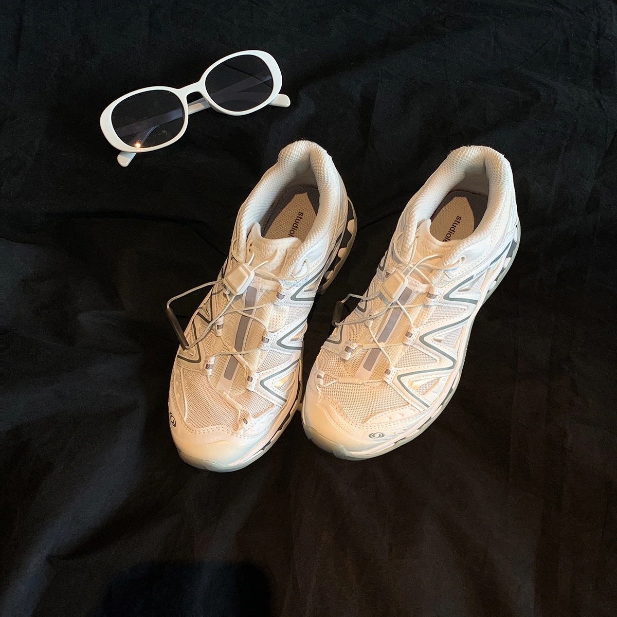 スニーカー復古スポーツサンダル2024新夏スニーカー通気スポーツシューズ韓国レディーススポーツサンダル