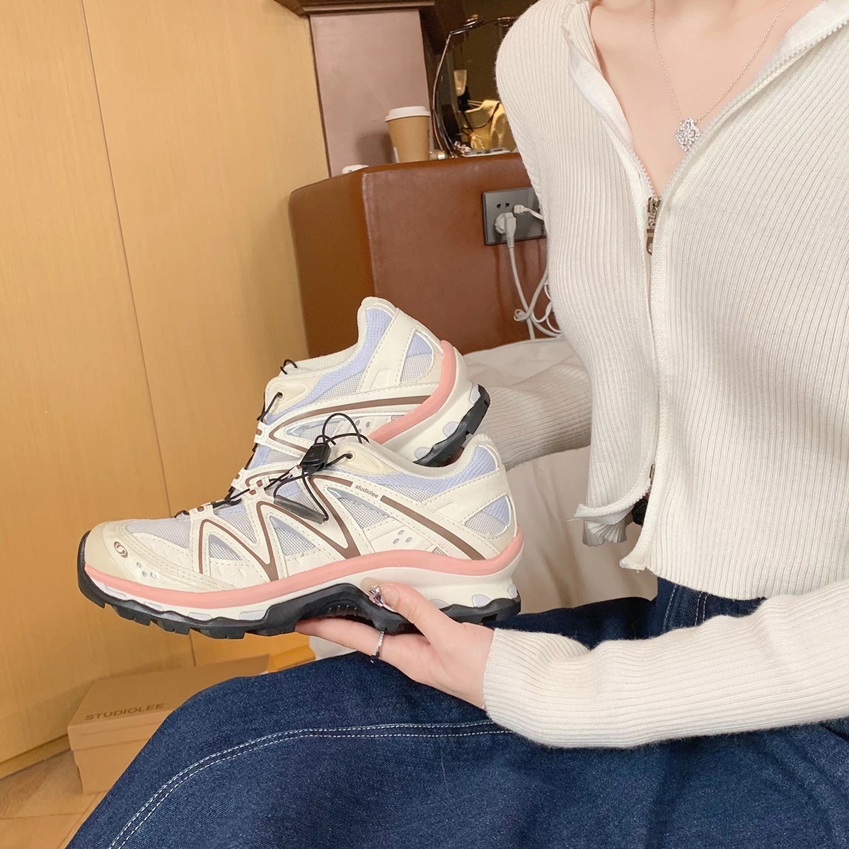 スニーカー復古スポーツサンダル2024新夏スニーカー通気スポーツシューズ韓国レディーススポーツサンダル