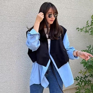 ベストドッキング長袖オーバーサイズシャツ ドッキングデザイン ドッキング 長袖シャツ 長袖ブラウス 水色 ライトブルー 青 ブルー 白 ホワイト ブラック 黒 バイカラー 韓国 オルチャン レディース ベストドッキング長袖オーバーサイズシャツ ドッキングデザイン ドッキング 長袖シャツ 長袖ブラウス 水色 ライトブルー 青 ブルー 白 ホワイト ブラック 黒 バイカラー 韓国 オルチャン レディース