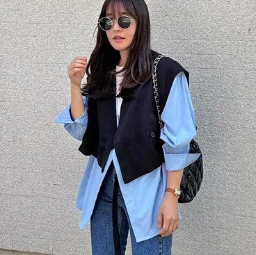 ベストドッキング長袖オーバーサイズシャツ ドッキングデザイン ドッキング 長袖シャツ 長袖ブラウス 水色 ライトブルー 青 ブルー 白 ホワイト ブラック 黒 バイカラー 韓国 オルチャン レディース ベストドッキング長袖オーバーサイズシャツ ドッキングデザイン ドッキング 長袖シャツ 長袖ブラウス 水色 ライトブルー 青 ブルー 白 ホワイト ブラック 黒 バイカラー 韓国 オルチャン レディース