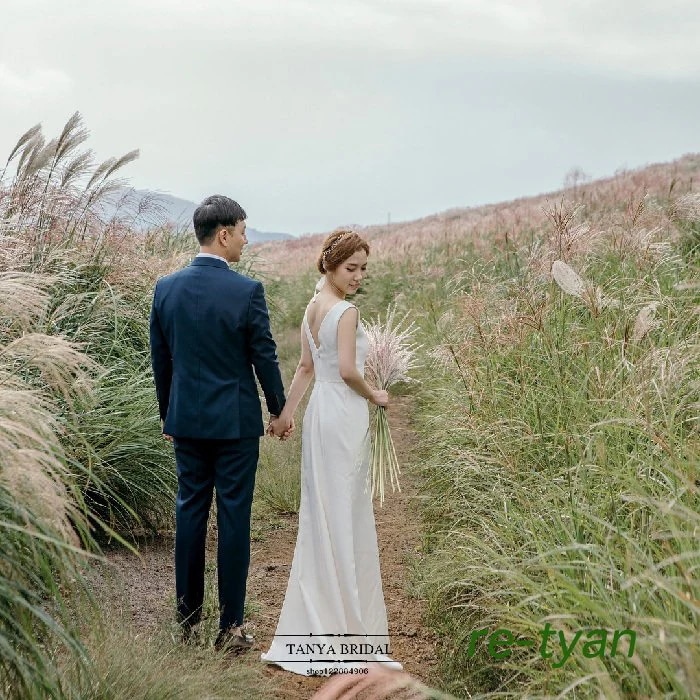 ウェディングドレス白 パーティードレス 露背 演奏会 花嫁ロングドレス 簡約 結婚式 二次会 エレガント お呼ばれ 挙式 姫系ブライダル 韓国 演奏会 ホワイト ウェディングドレス白 パーティードレス 露背 演奏会 花嫁ロングドレス 簡約 結婚式 二次会 エレガント お呼ばれ 挙式 姫系ブライダル 韓国 演奏会 ホワイト