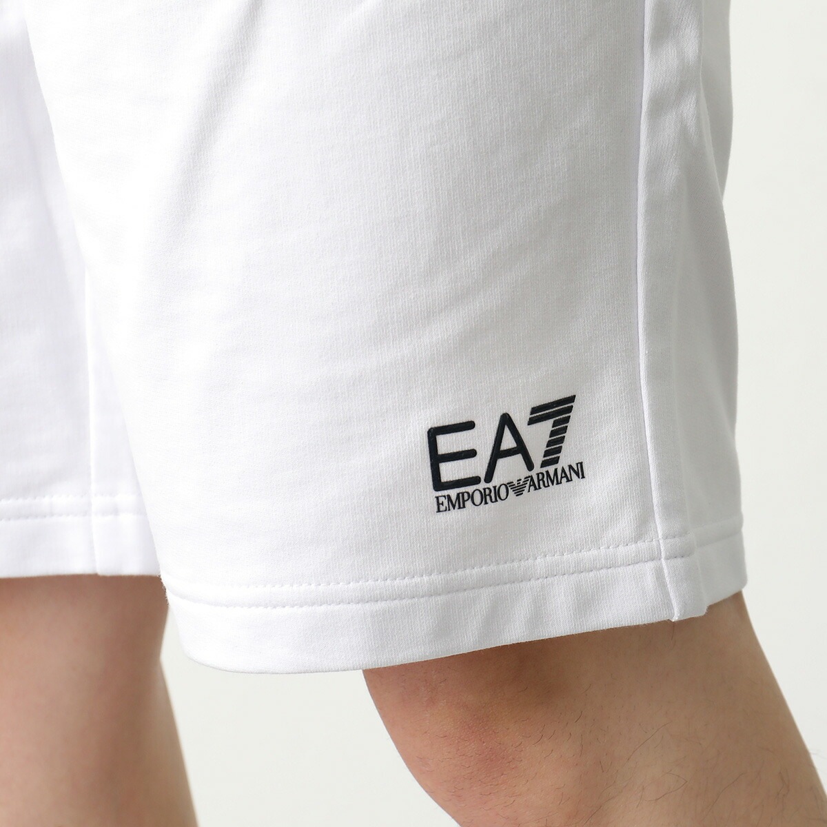 EA7 EMPORIO ARMANI エアセッテ エンポリオアルマーニ スウェットパンツ 8NPS02 PJ05Z メンズ ハーフパンツ ロゴ コットン カラー EA7 EMPORIO ARMANI エアセッテ エンポリオアルマーニ スウェットパンツ 8NPS02 PJ05Z メンズ ハーフパンツ ロゴ コットン カラー