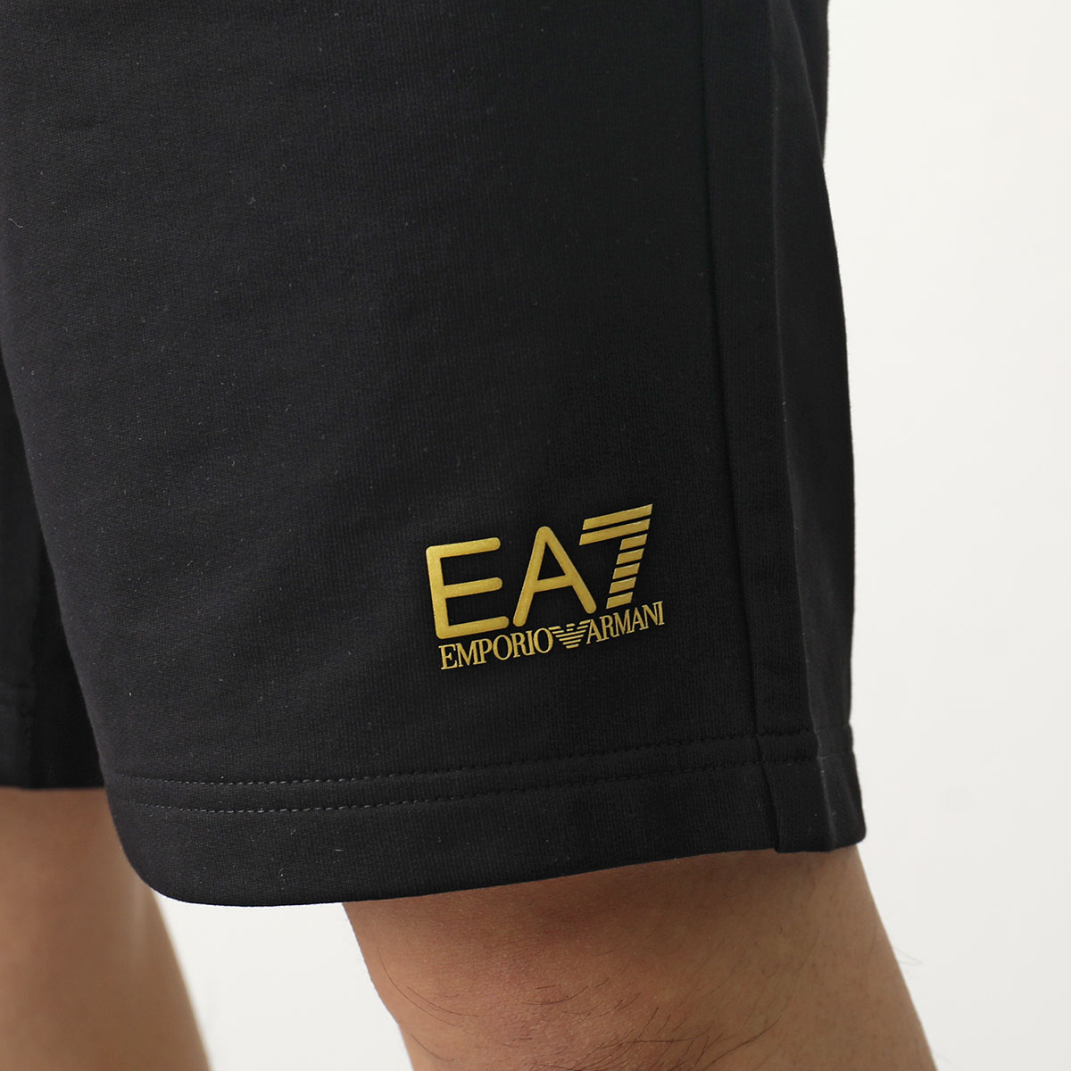 EA7 EMPORIO ARMANI エアセッテ エンポリオアルマーニ スウェットパンツ 8NPS02 PJ05Z メンズ ハーフパンツ ロゴ コットン カラー EA7 EMPORIO ARMANI エアセッテ エンポリオアルマーニ スウェットパンツ 8NPS02 PJ05Z メンズ ハーフパンツ ロゴ コットン カラー