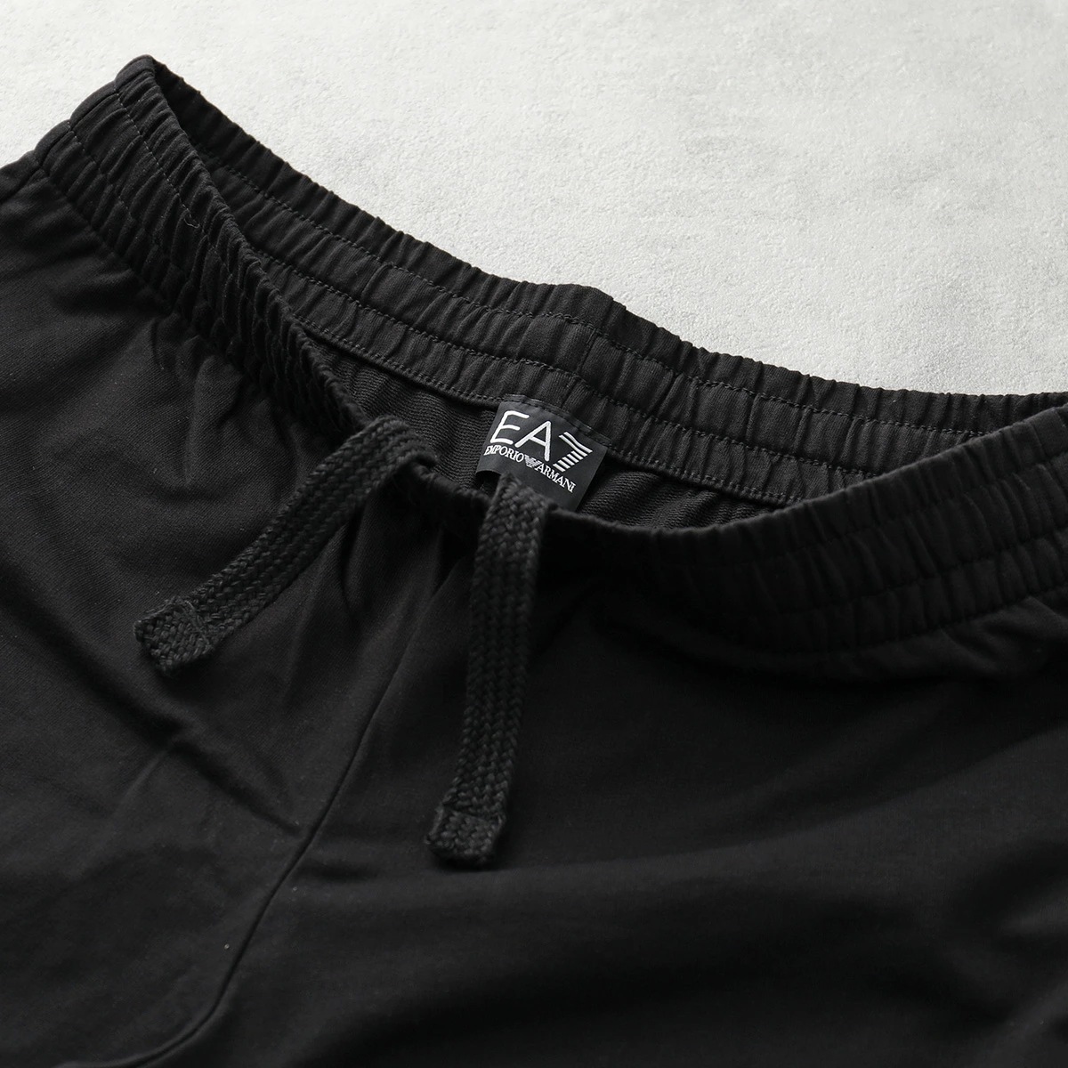 EA7 EMPORIO ARMANI エアセッテ エンポリオアルマーニ スウェットパンツ 8NPS02 PJ05Z メンズ ハーフパンツ ロゴ コットン カラー EA7 EMPORIO ARMANI エアセッテ エンポリオアルマーニ スウェットパンツ 8NPS02 PJ05Z メンズ ハーフパンツ ロゴ コットン カラー