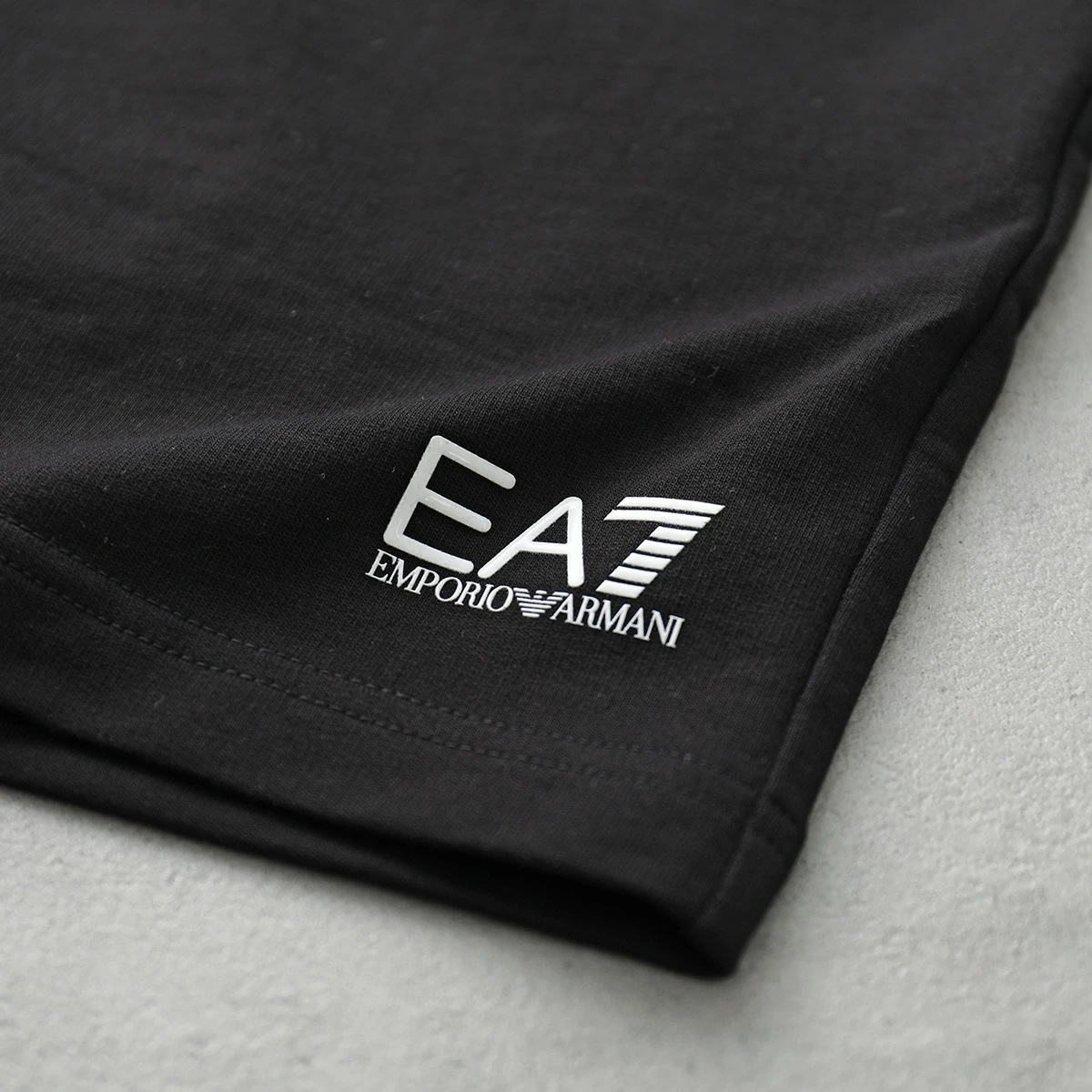 EA7 EMPORIO ARMANI エアセッテ エンポリオアルマーニ スウェットパンツ 8NPS02 PJ05Z メンズ ハーフパンツ ロゴ コットン カラー EA7 EMPORIO ARMANI エアセッテ エンポリオアルマーニ スウェットパンツ 8NPS02 PJ05Z メンズ ハーフパンツ ロゴ コットン カラー