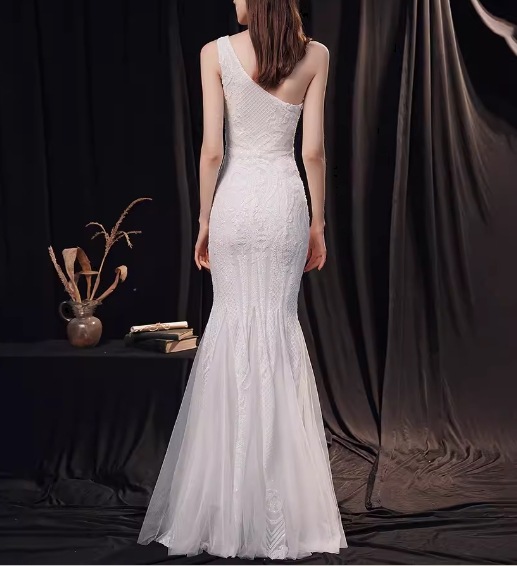 レディース ドレス パーティードレス ロング マキシ 袖なし ノースリーブ ワンショルダー スリム 細身 フィッシュテール スパンコール 異国風 大人可愛い きれいめ 上品 おしゃれ こなれ感 クール レディース ドレス パーティードレス ロング マキシ 袖なし ノースリーブ ワンショルダー スリム 細身 フィッシュテール スパンコール 異国風 大人可愛い きれいめ 上品 おしゃれ こなれ感 クール