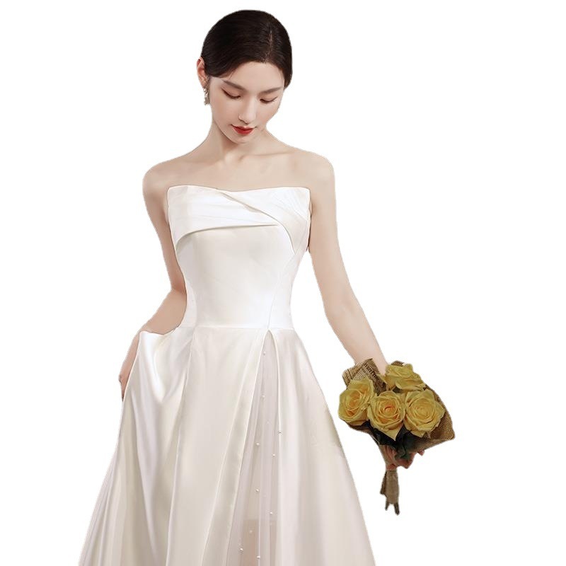 ライトウェディングドレス2025冬のサテンホワイトバンケットドレショルダーシンな気質旅行写真ライトウェディングドレス