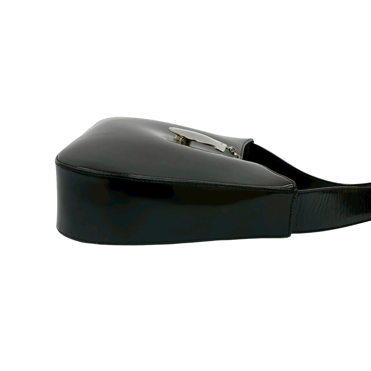 ガンチーニ ロゴ 金具ショルダーバッグ パテントレザー ブラック 17180 ガンチーニ ロゴ 金具ショルダーバッグ パテントレザー ブラック 17180