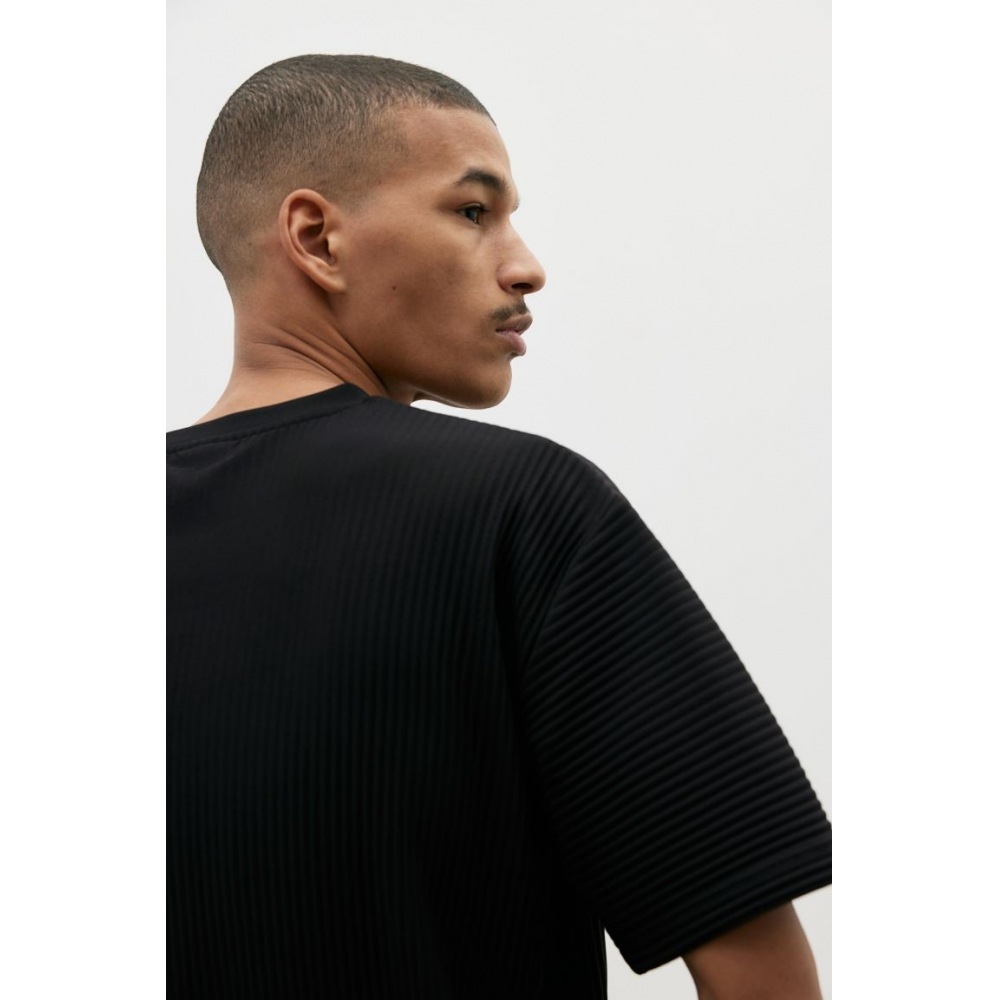H&M ルーズフィットプリーツTシャツブラック H&M ルーズフィットプリーツTシャツブラック