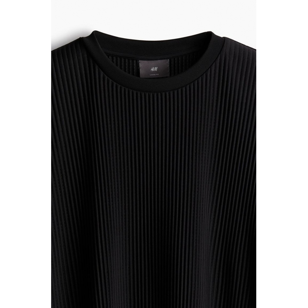 H&M ルーズフィットプリーツTシャツブラック H&M ルーズフィットプリーツTシャツブラック