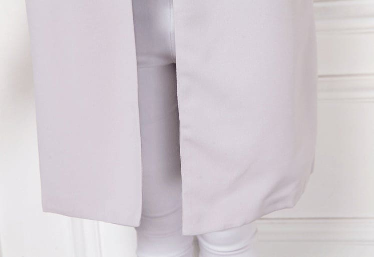 トップス 深Ｖベスト ミディアム丈 シームレス ノーカラー ノースリーブ ミディアム丈 ストレート ゆったり 無地 ゆったり 人気 おすすめ おしゃれ お洒落 激安 安い プチプラ lout