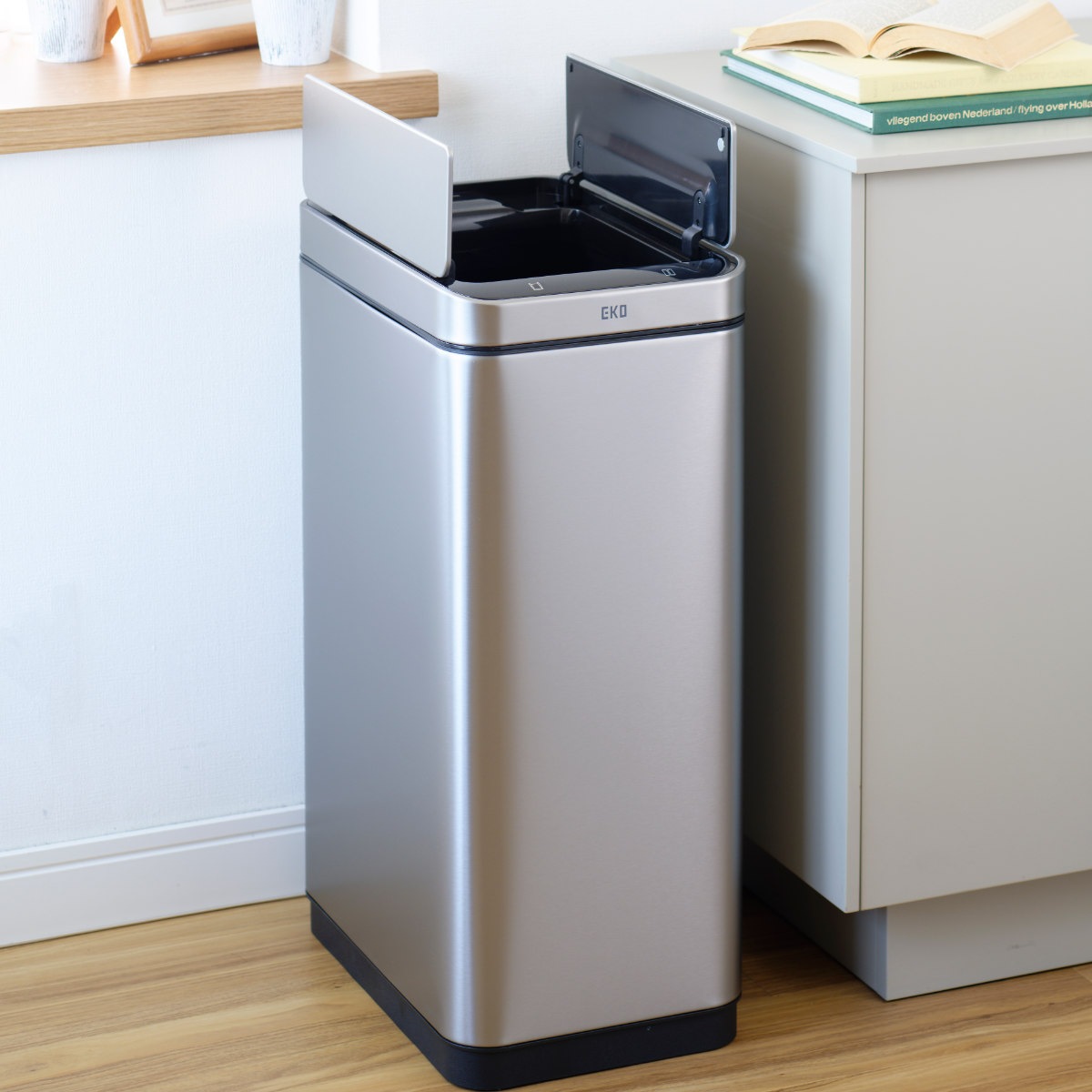 EKO ゴミ箱 45L エックスウィング センサー式 イーケーオー ごみ箱 センサー ステンレス 45リットル 幅27 自動開閉 両開き 分別 角型 インナーボックス付 大容量 充電式 自動 EKO ゴミ箱 45L エックスウィング センサー式 イーケーオー ごみ箱 センサー ステンレス 45リットル 幅27 自動開閉 両開き 分別 角型 インナーボックス付 大容量 充電式 自動