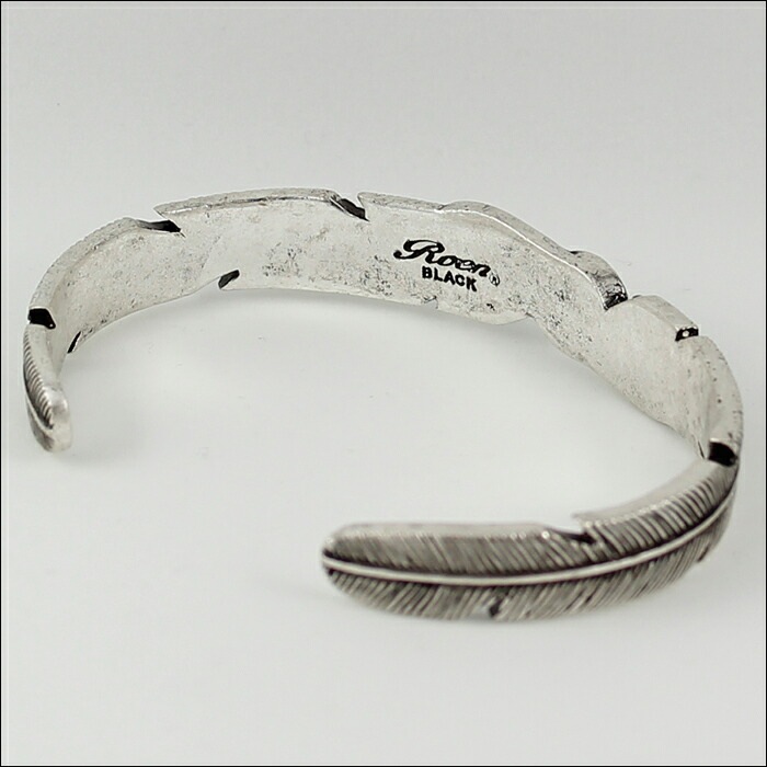 【即納】Roen BLACK ロエン ブラック フェザー バングル ブレスレット オニキス シルバー ストーン RO-301 RoenBLACK ロエンブラック 天然石 アクセサリー アクセサリー 【即納】Roen BLACK ロエン ブラック フェザー バングル ブレスレット オニキス シルバー ストーン RO-301 RoenBLACK ロエンブラック 天然石 アクセサリー アクセサリー