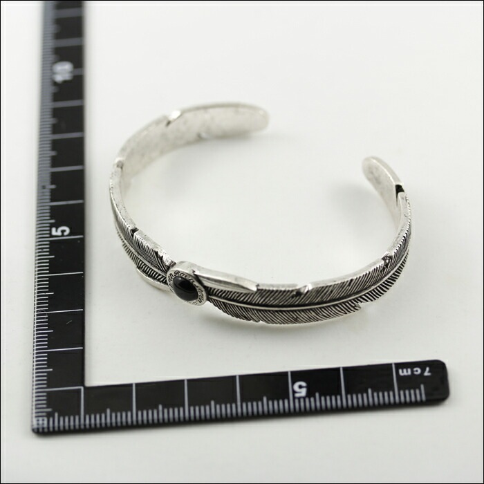 【即納】Roen BLACK ロエン ブラック フェザー バングル ブレスレット オニキス シルバー ストーン RO-301 RoenBLACK ロエンブラック 天然石 アクセサリー アクセサリー 【即納】Roen BLACK ロエン ブラック フェザー バングル ブレスレット オニキス シルバー ストーン RO-301 RoenBLACK ロエンブラック 天然石 アクセサリー アクセサリー