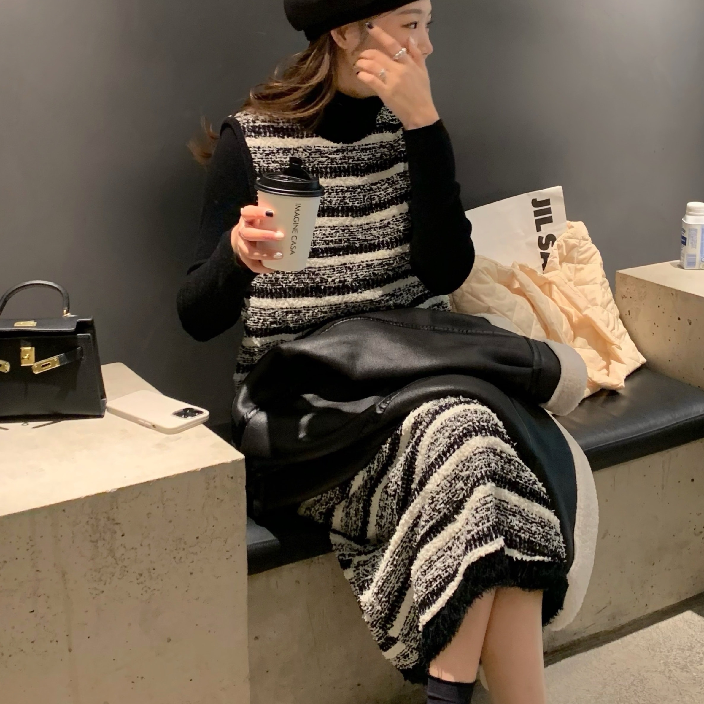 ワンピース ミモレ丈ワンピース ノースリーブワンピース ミモレ丈 バックスリット セミフレア かわいい 大人可愛い きれいめ シンプル 上品 おしゃれ 大人女子 レトロ きちんと こなれ感 個性的