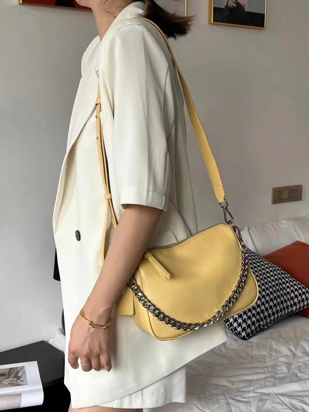 B233 本革 韓国 ショルダーバッグ 2way レディース ハンドバッグ 通勤 バッグ 斜めがけバッグ 韓国ファッション バック ミニバッグ トートバッグ 肩掛け バック カバン 脇下バッグ 可愛い B233 本革 韓国 ショルダーバッグ 2way レディース ハンドバッグ 通勤 バッグ 斜めがけバッグ 韓国ファッション バック ミニバッグ トートバッグ 肩掛け バック カバン 脇下バッグ 可愛い