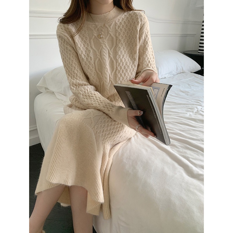 秋冬の新型気質の長い膝麻花セーターの魚尾スカートはニットスカートの女性を厚くした