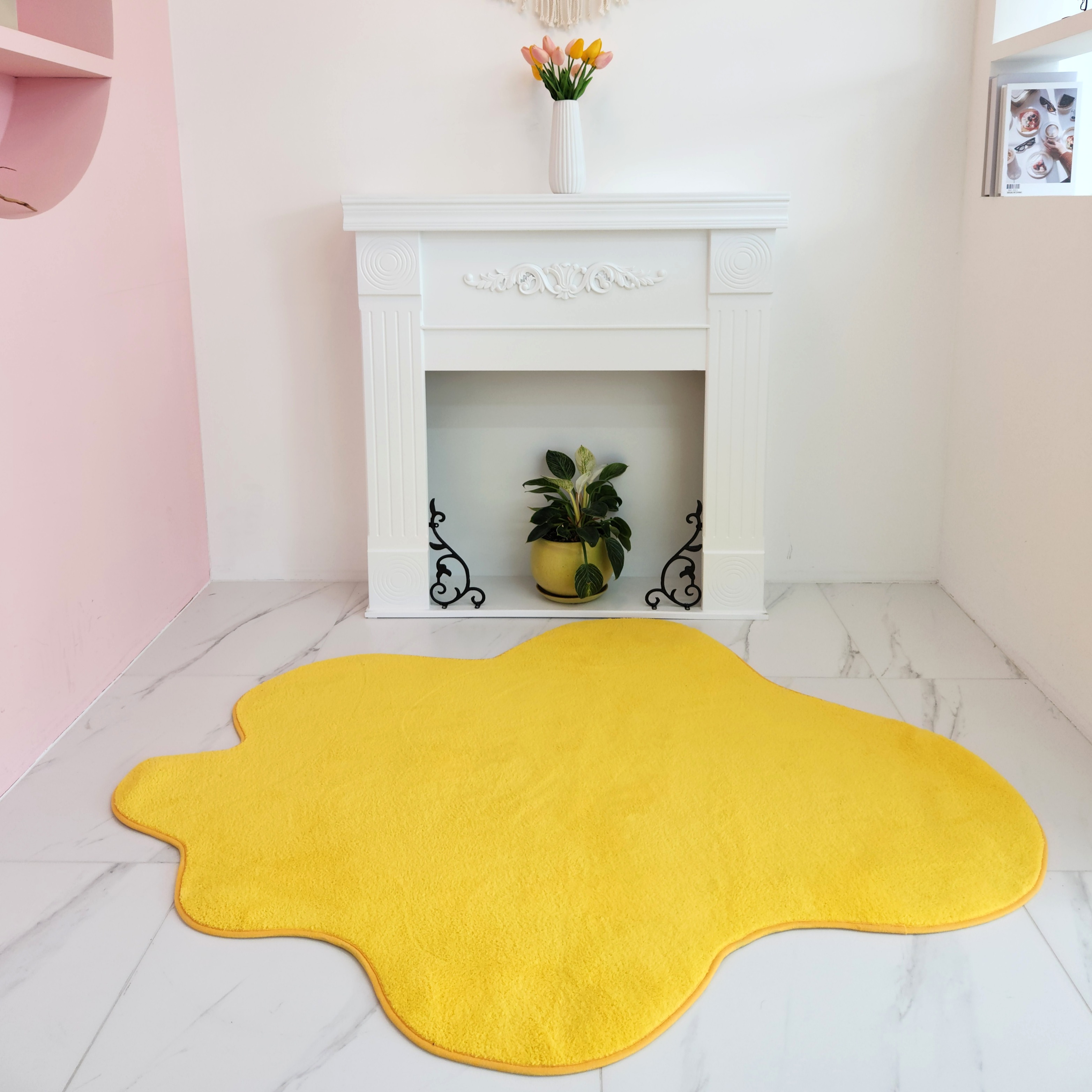 [韓国生産] くもりん 変形 デザイン ラグ かわいい 洗える リビングラグ カーペット（3色展開）