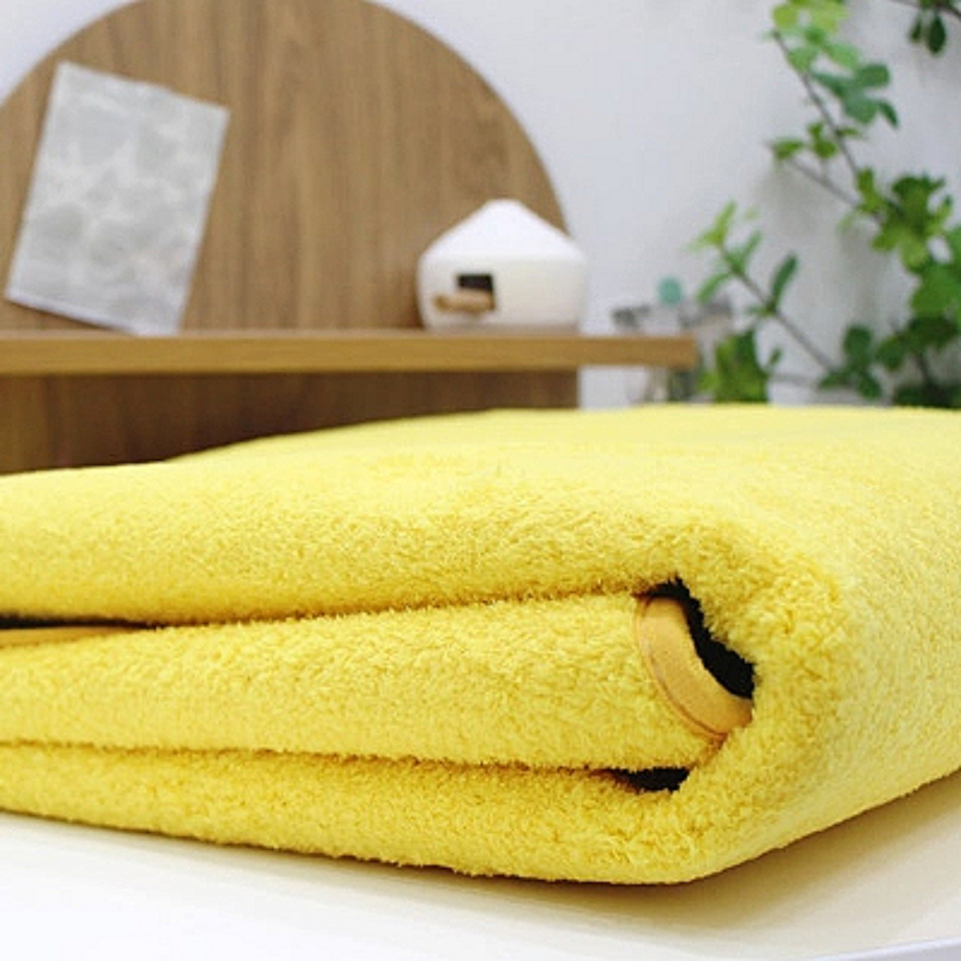 [韓国生産] くもりん 変形 デザイン ラグ かわいい 洗える リビングラグ カーペット（3色展開）