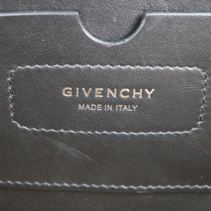 美品 GIVENCHY ジバンシィ ハンドバッグ アンティゴナ ソフト ミディアム レザー ブラック ホワイト シルバー金具 2WAY ショルダーバッグ トートバッグ 本物保証 中古 美品 GIVENCHY ジバンシィ ハンドバッグ アンティゴナ ソフト ミディアム レザー ブラック ホワイト シルバー金具 2WAY ショルダーバッグ トートバッグ 本物保証 中古