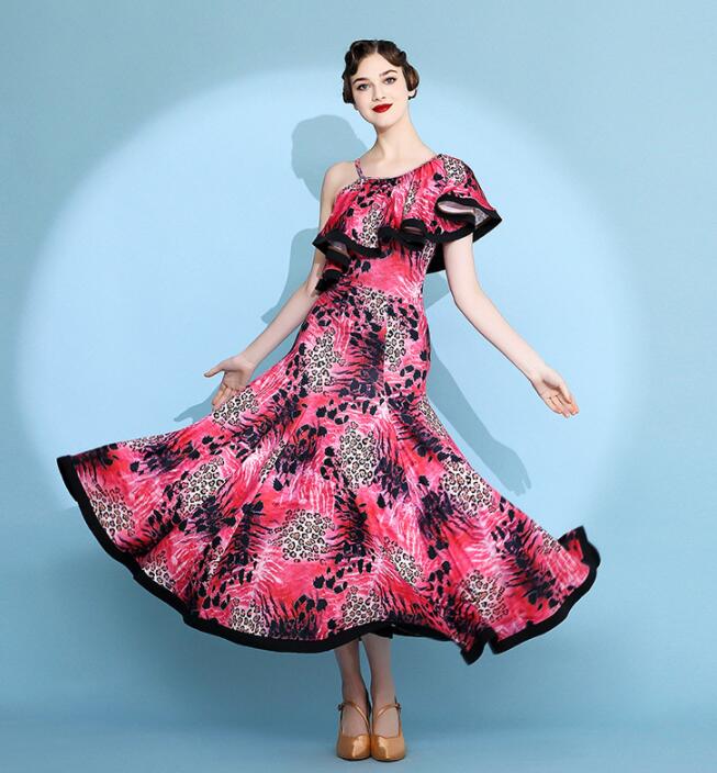 ヒョウ柄 ワルツ スタンダードドレス ゴージャス モダン衣装 大きい裾 レディース 社交ダンス フラメンコ 社交ダンス レッスン着 社交ダンス衣装 スレンダー 練習着 競技用 ステージ モダンドレス