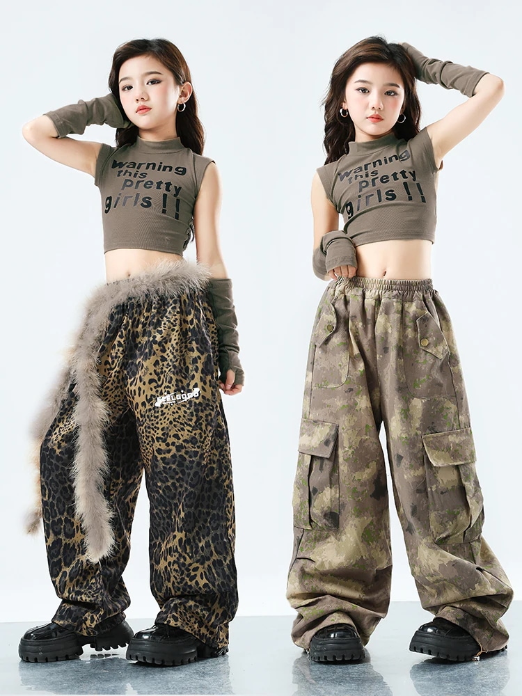 子供のジャズダンスの公演服の女の子のモデルのショーのファッションの服装の練習服のhiphopの揚げた街のファッション的な街のダンスのスーツ 子供のジャズダンスの公演服の女の子のモデルのショーのファッションの服装の練習服のhiphopの揚げた街のファッション的な街のダンスのスーツ