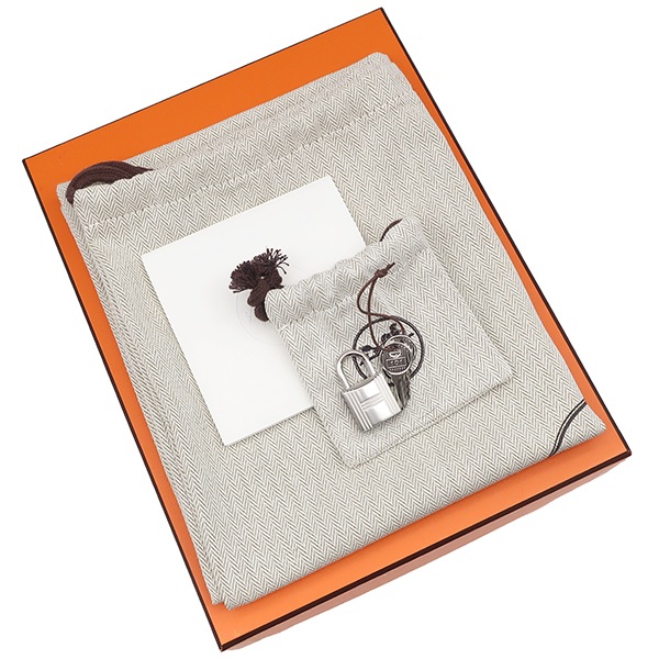 エルメス HERMES ハンドバッグ ピコタンロックPM トリヨンクレマンス ゴールド シルバー金具 新品 未使用 茶 K刻印(2025年製) 【箱】【中古】 エルメス HERMES ハンドバッグ ピコタンロックPM トリヨンクレマンス ゴールド シルバー金具 新品 未使用 茶 K刻印(2025年製) 【箱】【中古】