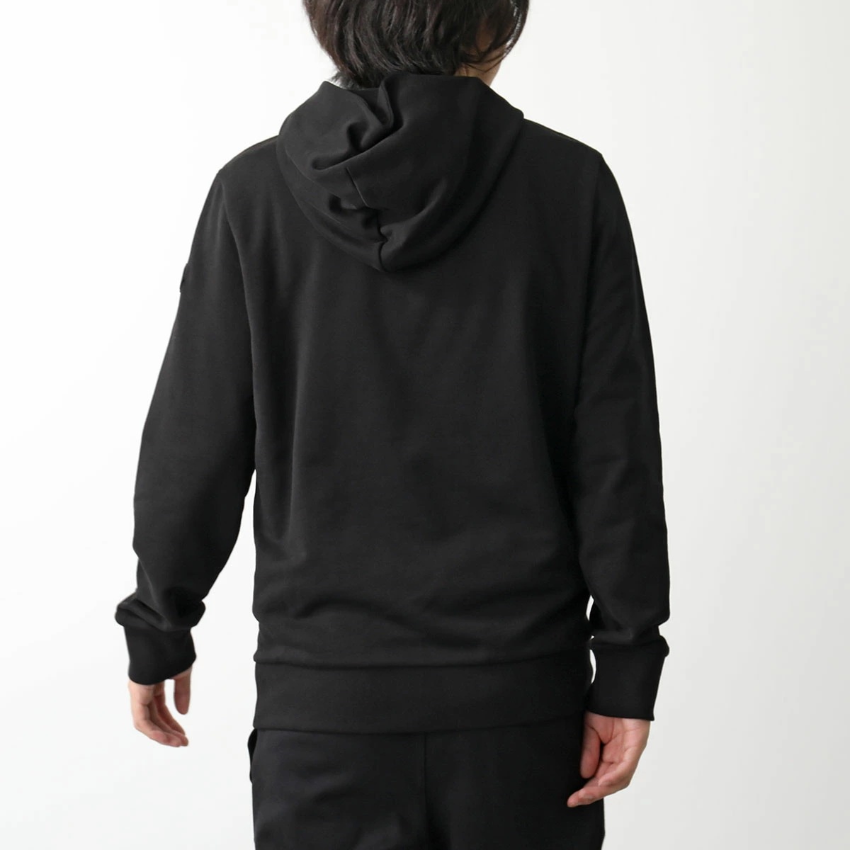 MONCLER GRENOBLE モンクレール グルノーブル パーカー 8G00005 89ADW メンズ コットン スウェット プルオーバー フーディ ロゴ刺繍 ハイネック 999 MONCLER GRENOBLE モンクレール グルノーブル パーカー 8G00005 89ADW メンズ コットン スウェット プルオーバー フーディ ロゴ刺繍 ハイネック 999