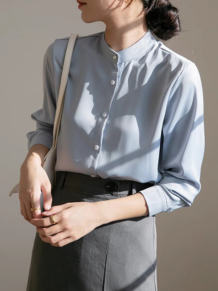 レディース トップス シャツ ブラウス 前開き Yシャツ 長袖 袖あり スタンドカラー スリム 細身 フォーマル スマート フェミニン ボタン パール 薄手 かわいい 大人可愛い きれいめ シンプル