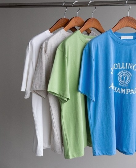 ロゴ入り トップス Tシャツ シャツ プルオーバー 白シャツ 袖あり 半袖 5分袖 五分袖 Uネック ラウンドネック ストレート Iライン かわいい シンプル カジュアル ロゴ入り トップス Tシャツ シャツ プルオーバー 白シャツ 袖