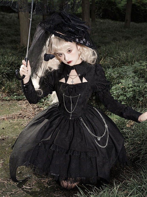 血の跡がある白いドレス ハロウィン　ロリータ 血の跡がある白いドレス ハロウィンロリータ