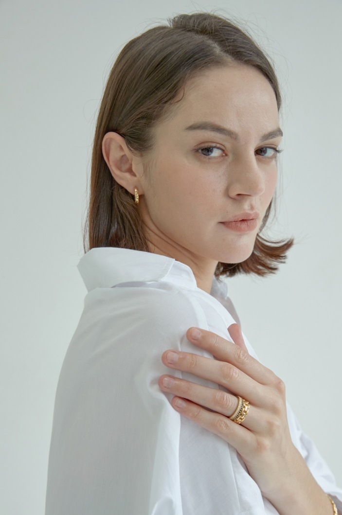 ITZY イェジ SHINee テミン Pendant Bold One-Touch Earring ITZY イェジ SHINee テミン Pendant Bold One-Touch Earring