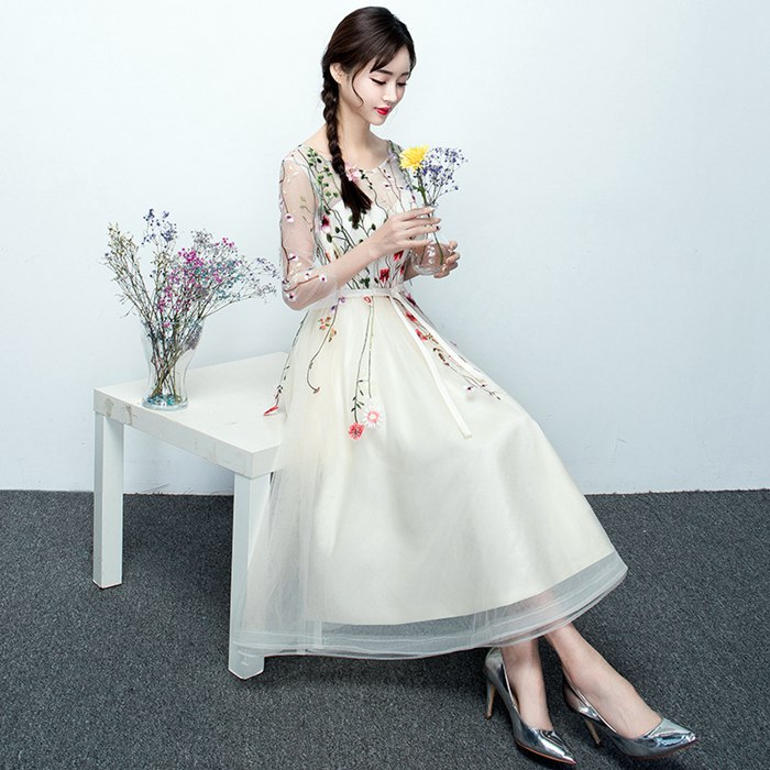 ウェディングドレス二次会ドレス花嫁演奏会ドレス レース刺繍 花嫁ドレス パーティー イブニングドレス ウェディングドレス二次会ドレス花嫁演奏会ドレス レース刺繍 花嫁ドレス パーティー イブニングドレス