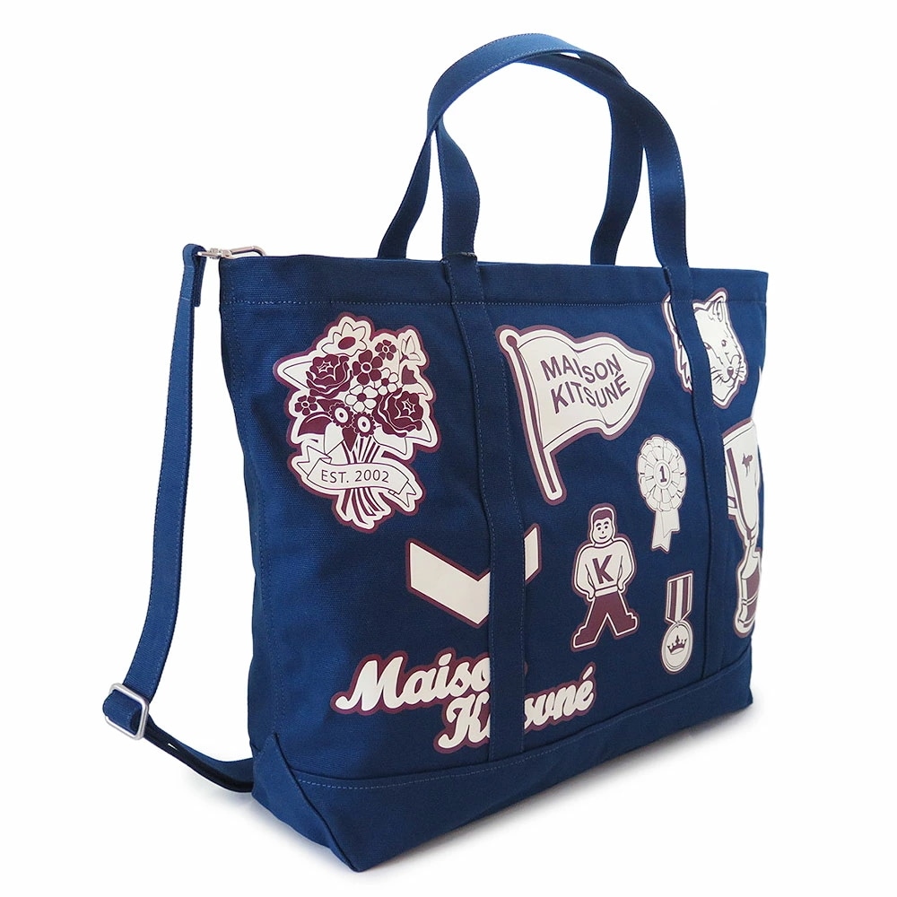 トートバッグ ショルダーバッグ マザーズバッグ バーシティ パッチズ XXL インクブルー A4サイズ収納可 LW05106WW0083 P476 トートバッグ ショルダーバッグ マザーズバッグ バーシティ パッチズ XXL インクブルー A4サイズ収納可 LW05106WW0083 P476