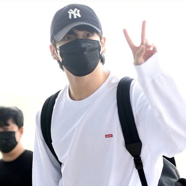  ♡ジョングクミンギュ着用キャップ♡ ブルー 🐰💜 おめかししてるジョングク 安定にぶっ飛んでカッコいい