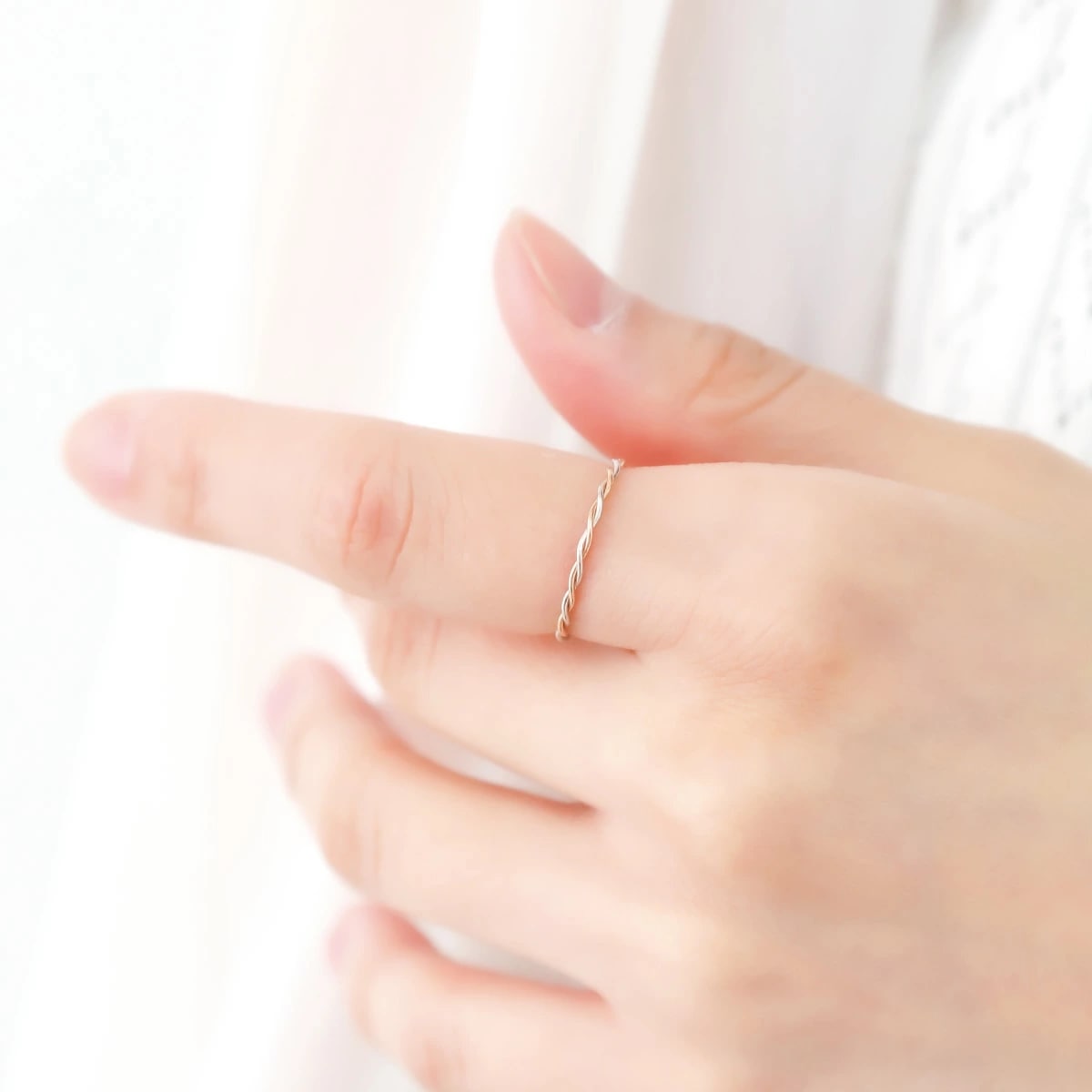リング プラチナ pt900 K18 ツイスト ひねり ねじり 華奢 細身 細い お肌に優しい 上品