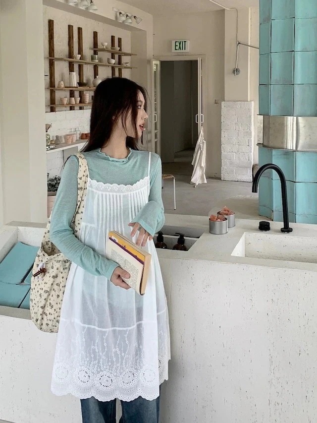 キャミワンピース 膝丈 ジャンパースカート ジャンスカ ノースリーブ キャミソール Aライン レース 透かし彫り 白 ホワイト 春 韓国ファッション レディース おしゃれ かわいい ガーリ ワンピース キャミワンピース 膝丈 ジャンパースカート ジャンスカ ノースリーブ キャミソール Aライン レース 透かし彫り 白 ホワイト 春 韓国ファッション レディース おしゃれ かわいい ガーリ ワンピース