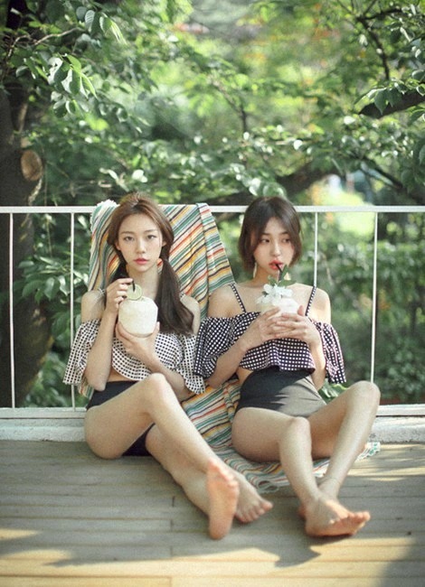 水着 レディース ビキニ タンキニ 体型カバー オフショルダー ビスチェ 大きいサイズ 小胸 フリル 黒 ハイウエスト 袖あり 韓国 ママ 水着 可愛い リゾート ビーチ 露出控えめ 20代 30代