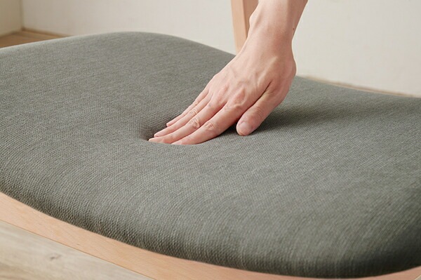 ダイニング5点セット(ライトグレー) MI-8632NALGY-5S空間が広く感じられる低めのダイニングセットなめらかな手触りの天然木を贅沢に使用しており明るく繊細な木目を楽しめます ダイニング5点セット(ライトグレー) MI-8632NALGY-5S空間が広く感じられる低めのダイニングセットなめらかな手触りの天然木を贅沢に使用しており明るく繊細な木目を楽しめます