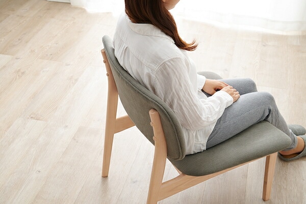 ダイニング5点セット(ライトグレー) MI-8632NALGY-5S空間が広く感じられる低めのダイニングセットなめらかな手触りの天然木を贅沢に使用しており明るく繊細な木目を楽しめます ダイニング5点セット(ライトグレー) MI-8632NALGY-5S空間が広く感じられる低めのダイニングセットなめらかな手触りの天然木を贅沢に使用しており明るく繊細な木目を楽しめます