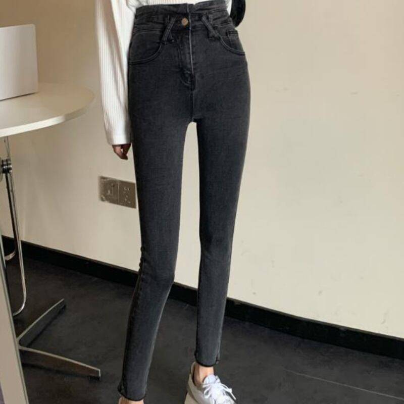 レディース ボトムス デニム ジーンズ パンツ ブラック ブルー お洒落 おしゃれ 春夏 秋冬 秋 冬 ママ ママコーデ 20代 30代 40代 デート お出かけ 普段使い 韓国 トレンド 可愛い 大