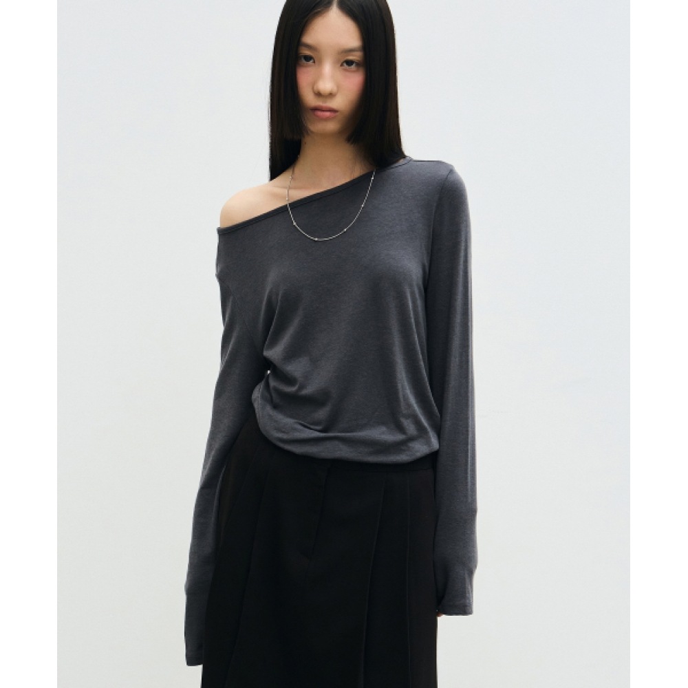 NICK&NICOLE エッセンシャルボートネックトップ_チャコール NICK&NICOLE エッセンシャルボートネックトップ_チャコール