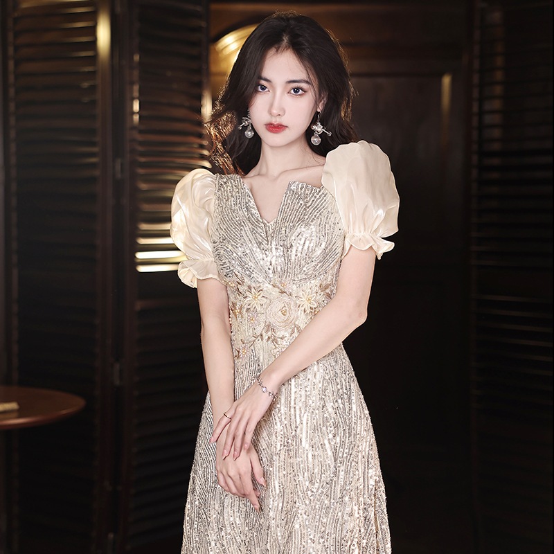 女性のためのスパンコールのイブニングドレスフレンチロングハイエンドハイエンドライトラグジュアリーニッチホストバンケットイブニングパーティーフラッシュスプリング 女性のためのスパンコールのイブニングドレスフレンチロングハイエンドハイエンドライトラグジュアリーニッチホストバンケットイブニングパーティーフラッシュスプリング