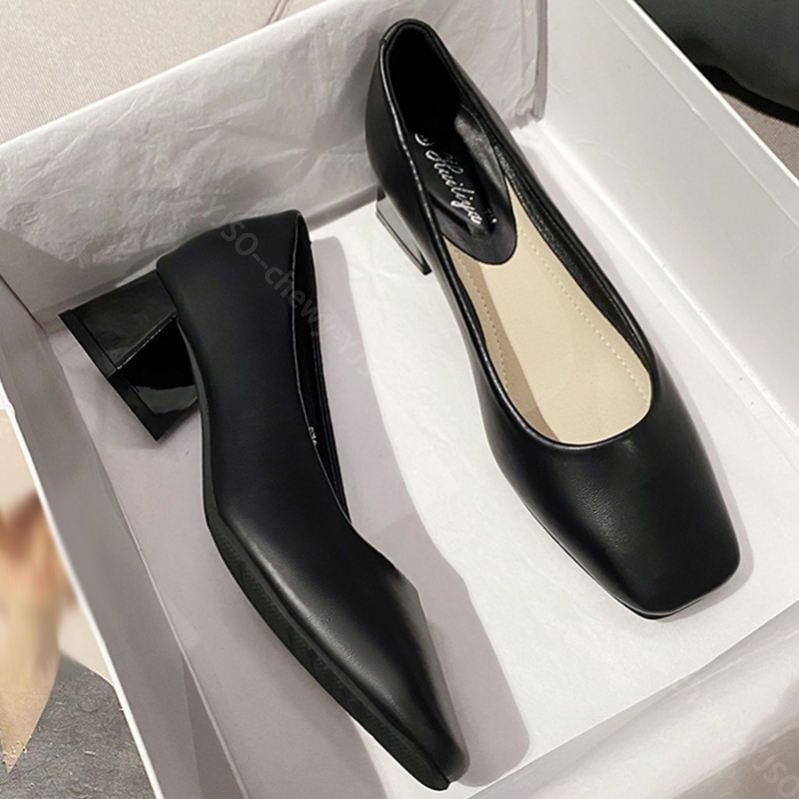 500円OFFクーポン パンプス 痛くない 大きいサイズ ラウンドトゥ エナメル スムース スエード 黒 無地 定番 シンプル キレイ 楽 レイン 撥水 オフィス 合皮 レディース クッション 歩きや moncheryl.com