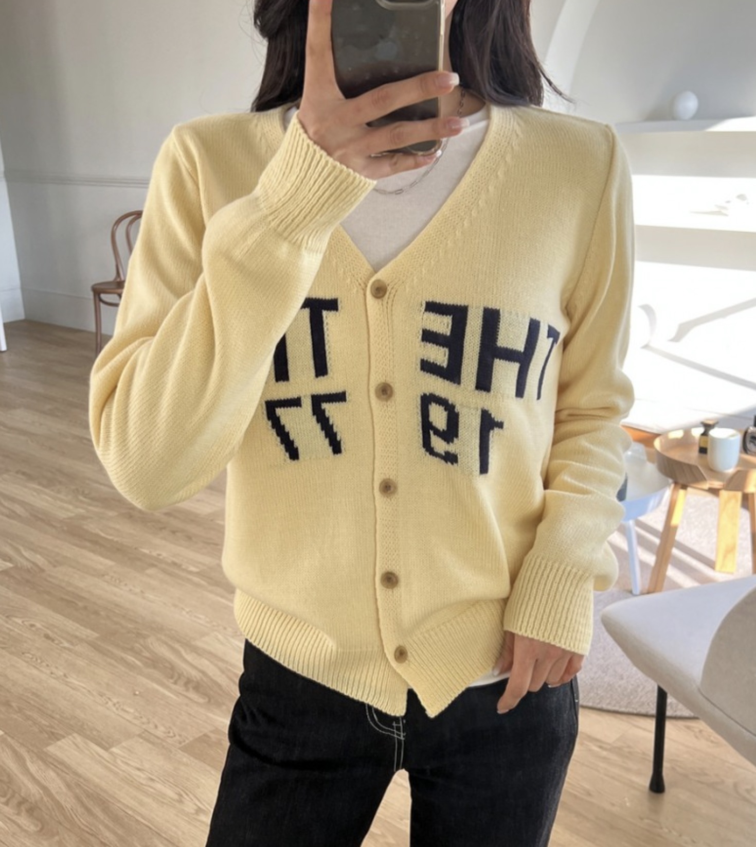 トップス カーディガン ニット ニットガーディガン 袖あり 長袖 Vネック リブ ボタン ロゴ かわいい 大人可愛い カジュアル 大人 上品 おしゃれ お洒落 かっこいい 大人可愛い 大人女子