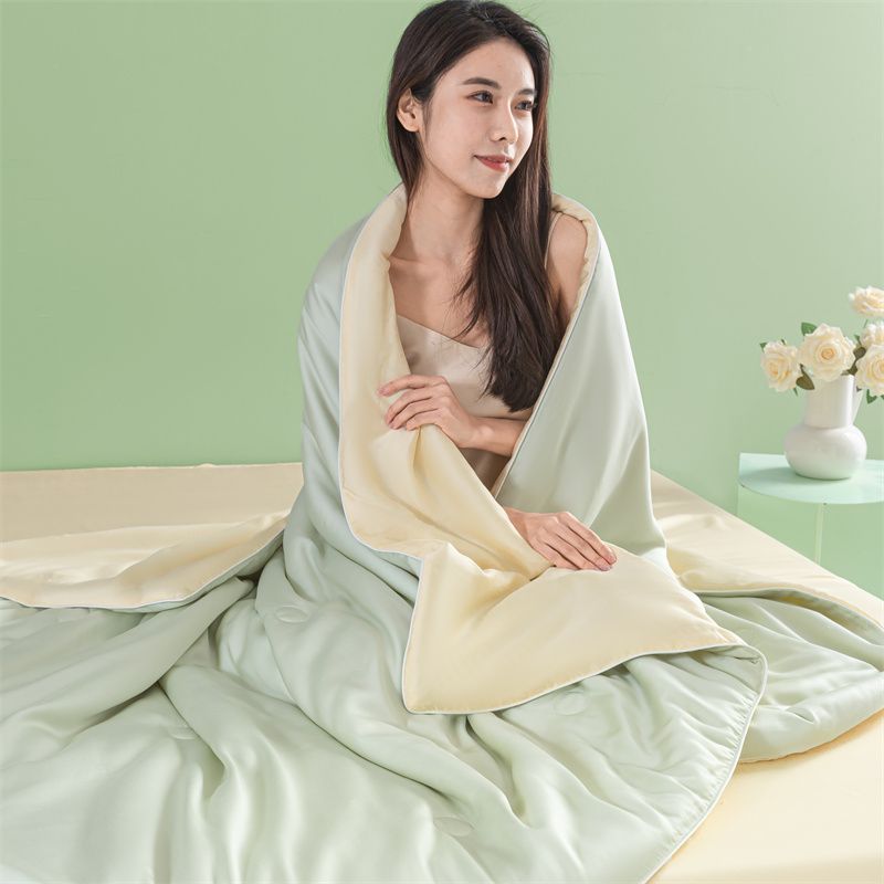 アイスシルク 夏布団 サマーキルト 4点セット 水洗シルク 接触冷感 エアコン 掛け布団 薄い 布団/シーツ/枕カバー 3/4点セット